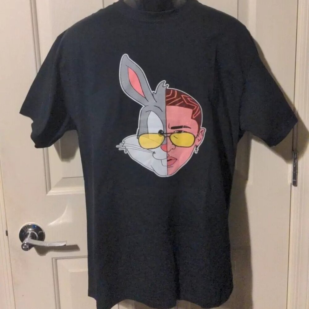 Bad Bunny Bugs bunny Men's Large L T-Shirt 100% Cotton Bugs Bunny